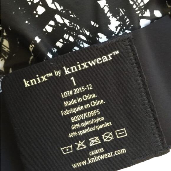 KNIX Everyday Evolution Bra Women’s 1 Black White Scoop Neck Wireless Reversible - Picture 4 of 8